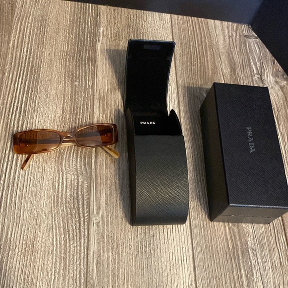 Prada and Versace Glasses ๐ prescription  Cases unisex - Picture 7 of 17